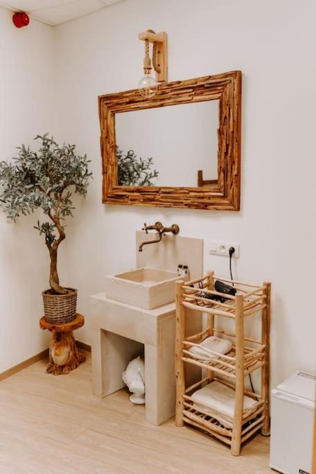 Suite De Charme Avec Jacuzzi Et Cabine Infrarouge Tubize Ngoại thất bức ảnh